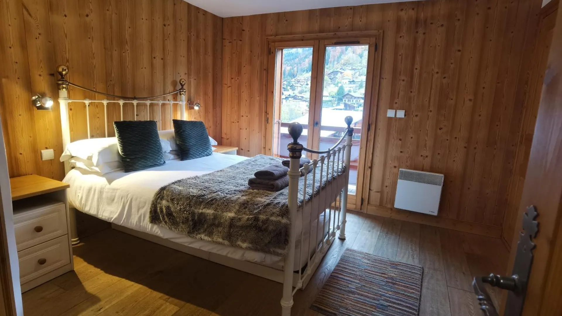 Slemish Apartment contacts